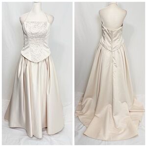 Vintage Cream Halter Wedding dress